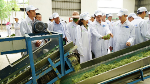 Ban Thường vụ Tỉnh uỷ: Khảo sát dự án Tưới tiêu phía Tây sông Vàm Cỏ Đông và dự án Trang trại bò sữa Vinamilk Tây Ninh