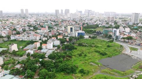 Tái định cư để dân “an cư”