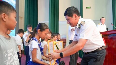 Tiếp sức cho con ngư dân