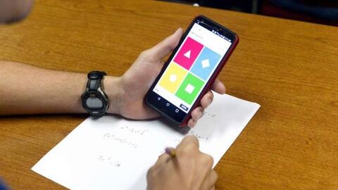 Học sinh thường không sử dụng điện thoại cho việc học