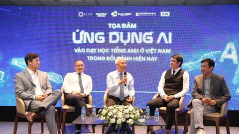 Chuyên gia bàn luận về ứng dụng AI vào dạy tiếng Anh trực tuyến