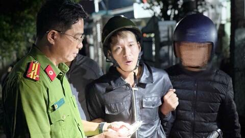 Bắt nghi phạm giết người sau 2 giờ lẩn trốn