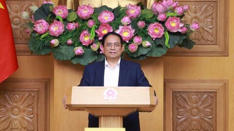 Thủ tướng: Khẩn trương tiếp thu ý kiến, hoàn thiện Báo cáo Kinh tế-xã hội Đại hội XIV