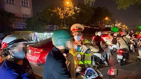 Hà Nội: Linh hoạt trong kiểm soát nồng độ cồn, nhiều trường hợp vi phạm