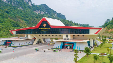 Cửa khẩu thông minh: Cầu nối đưa sản phẩm vùng cao vươn xa