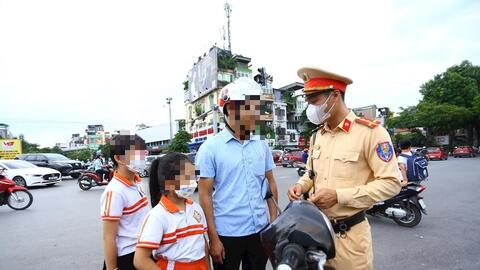 Mở cao điểm tuyên truyền, kiểm tra, xử lý vi phạm đối với học sinh và phụ huynh tham gia giao thông