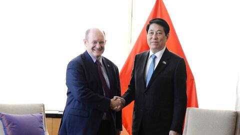 Chủ tịch nước Lương Cường tiếp Thượng nghị sĩ Hoa Kỳ Chris Coons