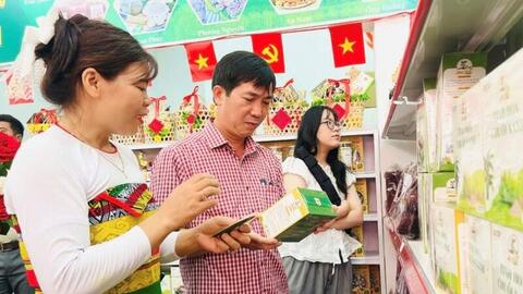 Gia Lai: Tăng giá trị cây chuối mốc của người Jrai