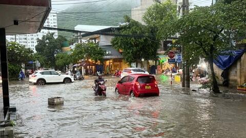 Các phường Nha Trang (Khánh Hòa) ngập nặng
