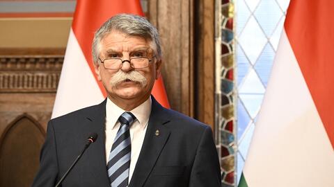 Chủ tịch Quốc hội Hungary bắt đầu thăm chính thức Việt Nam