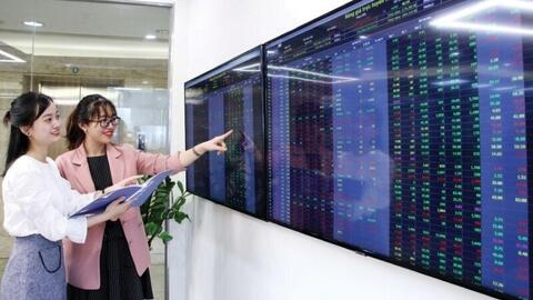 Chủ tịch SCI bị phạt 175 triệu đồng vì mua cổ phiếu 'chui'