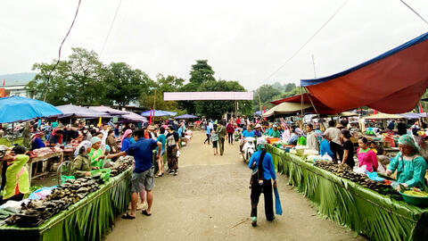 Chợ Tả Phời - Hợp Thành: Sôi động giao thương hàng hoá vùng cao