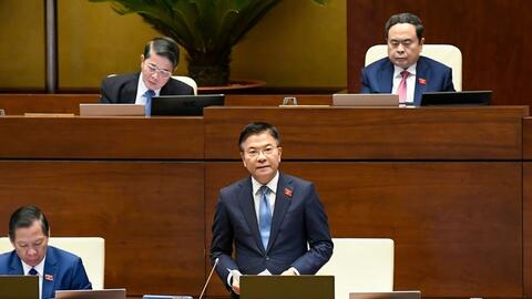 Phó thủ tướng Lê Thành Long giải trình về việc giá vàng, giá bất động sản tăng cao