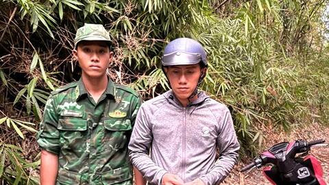 Ngăn chặn kịp thời 2 đối tượng vận chuyển mô tô sang Campuchia tiêu thụ