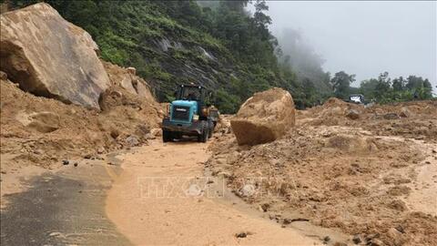 Mưa lũ miền Trung - Tây Nguyên: Vẫn còn 15 vị trí bị ách tắc