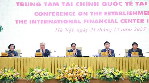 Thủ tướng: Trung tâm tài chính quốc tế là 'bệ phóng' cho doanh nghiệp