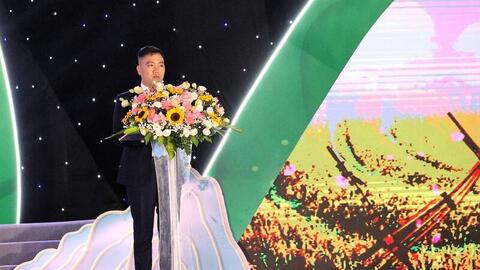 Lào Cai: Khai mạc Lễ hội hoa tớ dày  tại Mù Cang Chải