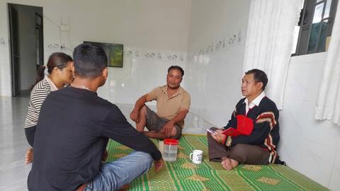 Lặng lẽ cống hiến cho buôn làng