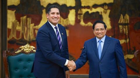 Thủ tướng đề nghị doanh nghiệp Thụy Điển tăng tỷ lệ nội địa hóa tại Việt Nam