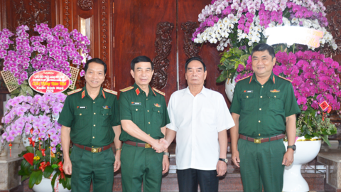 Đại tướng Phan Văn Giang thăm, chúc Tết nguyên lãnh đạo Đảng, Nhà nước