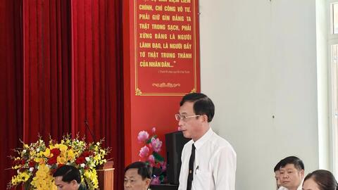 Phó Thủ tướng Hồ Quốc Dũng làm việc với xã biên giới ở Đắk Lắk