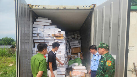 Quảng Ninh: Phát hiện, thu giữ hơn 25 tấn thực phẩm không rõ nguồn gốc