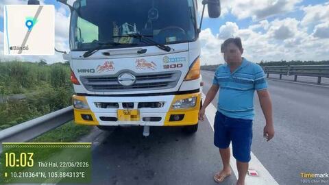 Xử phạt 78 triệu đồng với 6 tài xế dừng đỗ xe trên cao tốc
