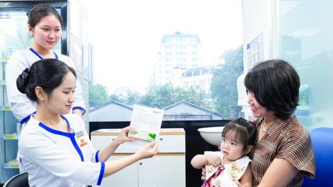 VNVC ra mắt vắc xin tay chân miệng