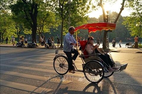 Thời tiết hôm nay (22-11): Miền Bắc nắng hanh, Trung Bộ mưa lớn