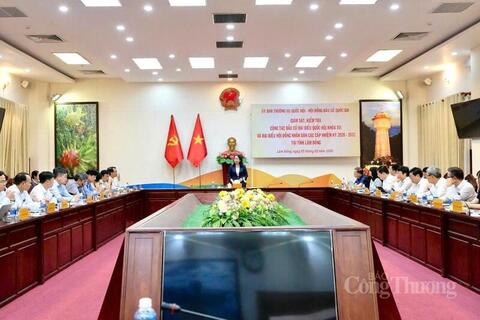 Phó Chủ tịch nước kiểm tra công tác chuẩn bị bầu cử tại Lâm Đồng