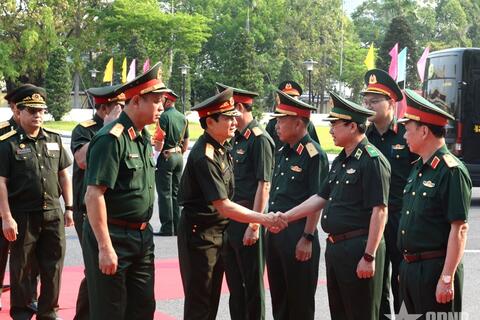 Đối thoại chính sách quốc phòng Việt Nam - Lào lần thứ 6