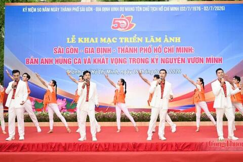 Triển lãm ảnh tái hiện bản anh hùng ca, khát vọng của TP. Hồ Chí Minh