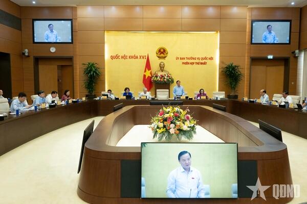 Chính phủ giải trình quy định ngừng cấp điện, nước với công trình vi phạm