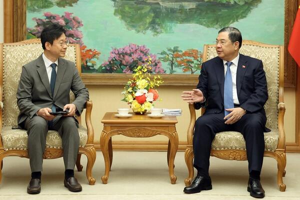 Phó Thủ tướng Thường trực Phạm Gia Túc tiếp Tổng Giám đốc Tập đoàn TKG Taekwang (Hàn Quốc)