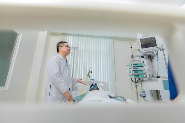 Cuộc chiến 2 lần cứu sống nữ bệnh nhân nước ngoài tại Vinmec Đà Nẵng