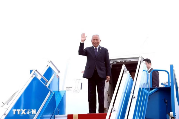 Chủ tịch Quốc hội kiêm Chủ tịch Hạ viện Vương quốc Thái Lan bắt đầu thăm chính thức Việt Nam