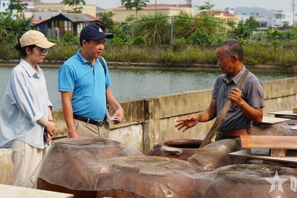 Người giữ vị mặn mòi biển cả