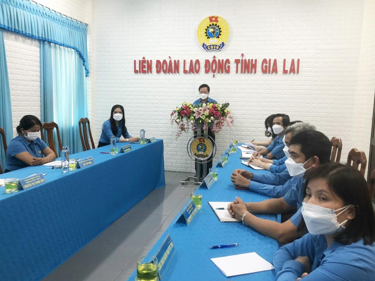 Liên đoàn Lao động tỉnh phát động phong trào thi thực hiện 1 triệu sáng kiến trong đoàn viên, người lao động. Ảnh: Đinh Yến
