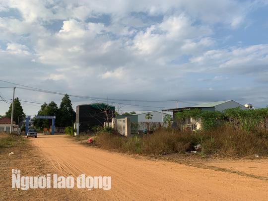 Trong lúc ông Yến làm Trưởng phòng Tài nguyên môi trường, ông ông Phan Đức Tuyên, nguyên Phó trưởng phòng Tài nguyên môi trường huyện Đắk Hà trúng đấu giá trọn gói 67 lô đất trái luật