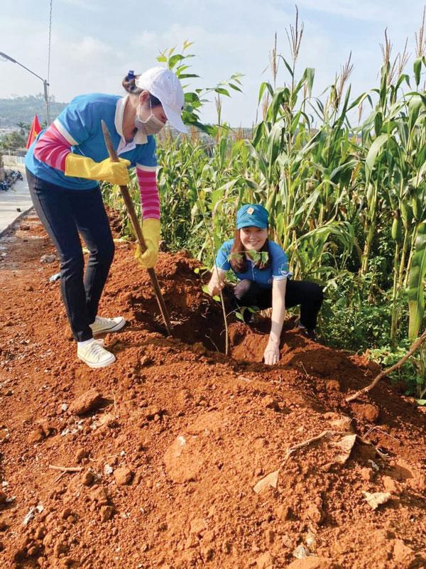 Phụ nữ huyện Lâm Hà tích cực tham gia nhiều hoạt động, phong trào của địa phương