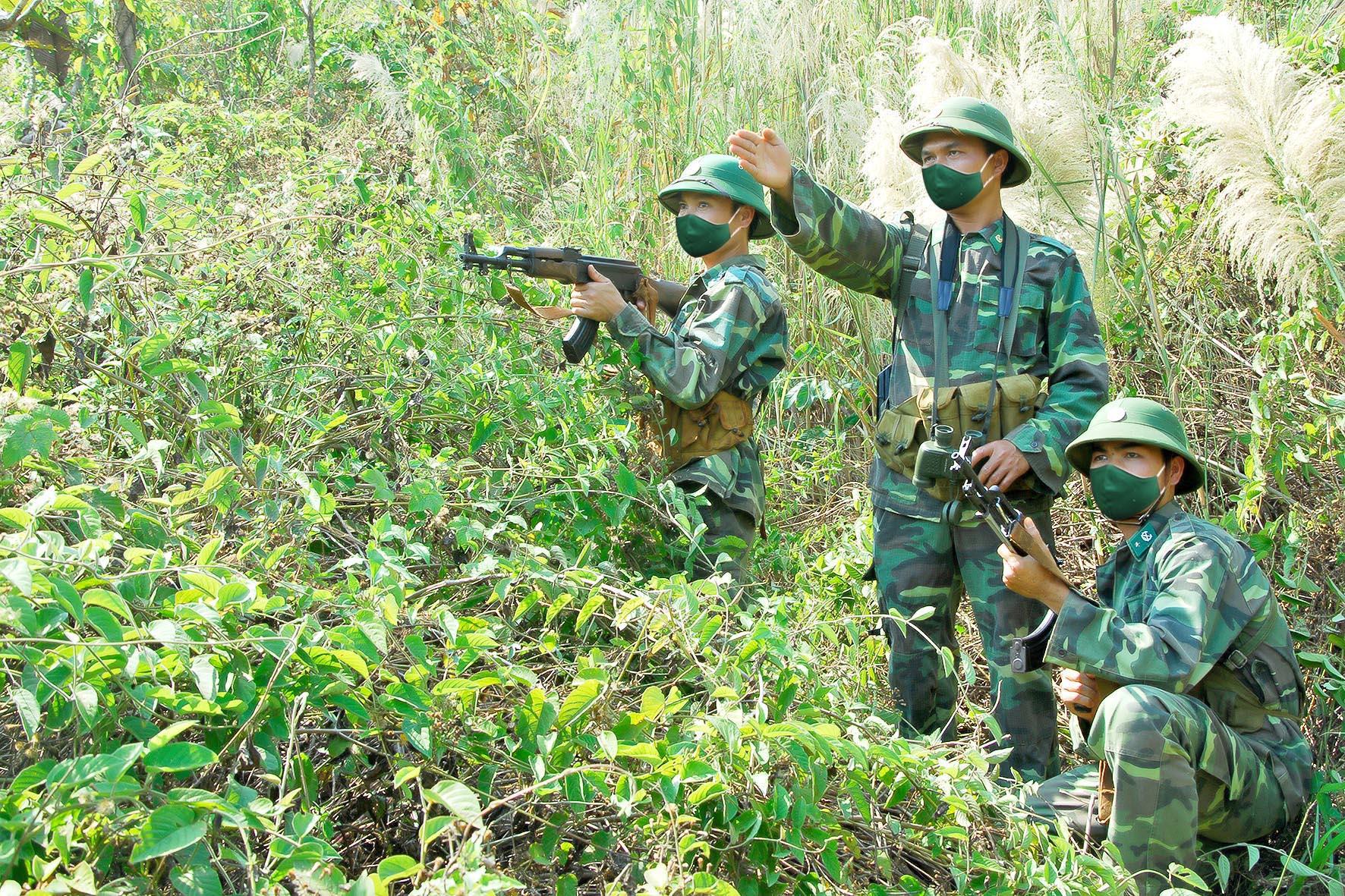 Bộ đội Biên phòng tỉnh vững tay súng canh giữ biên cương. Ảnh: Đức Thụy