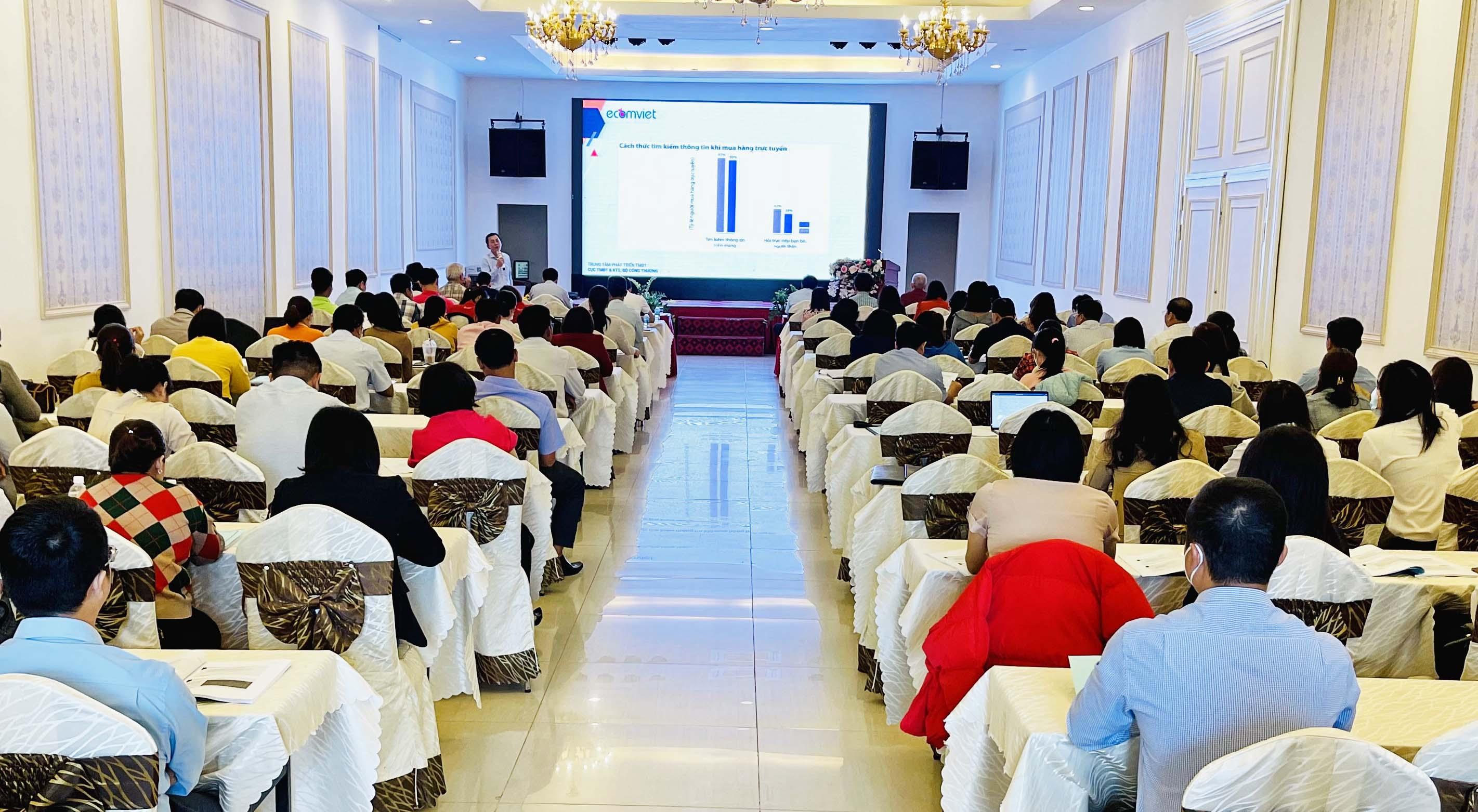 Quang cảnh lớp tập huấn. Ảnh: Vũ Thảo