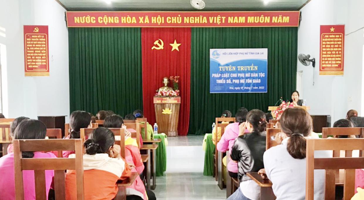 Quang cảnh buổi tuyên truyền. Ảnh: Minh Hoàn
