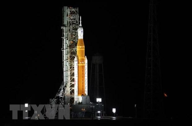 Hệ thống phóng không gian (SLS) và tàu vũ trụ Orion tại Trung tâm Vũ trụ Kennedy ở bang Florida, Mỹ ngày 29/8/2022. Ảnh: AFP/TTXVN