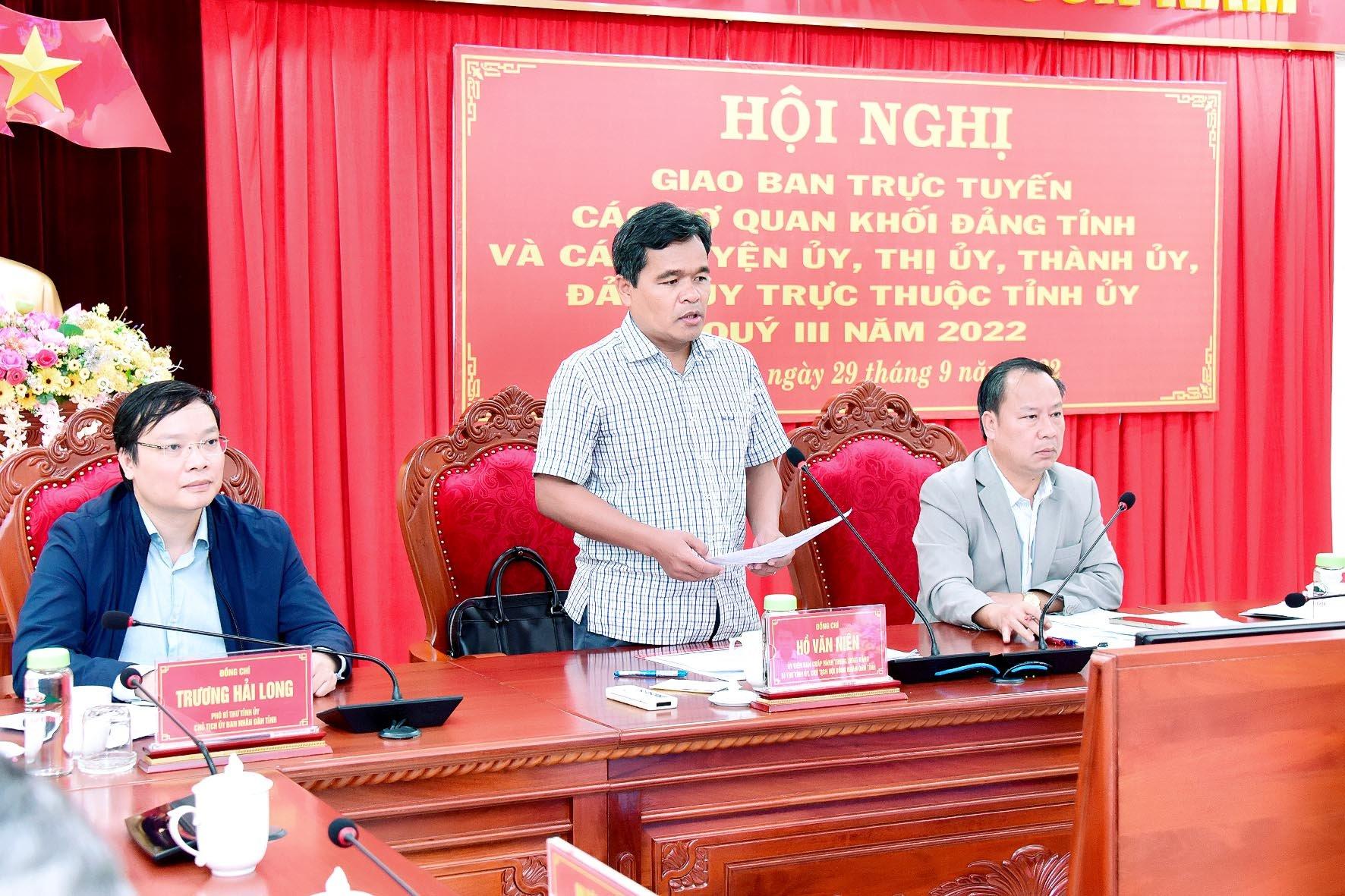 Bí thư Tỉnh ủy Hồ Văn Niên phát biểu kết luận hội nghị. Ảnh: Đức Thụy