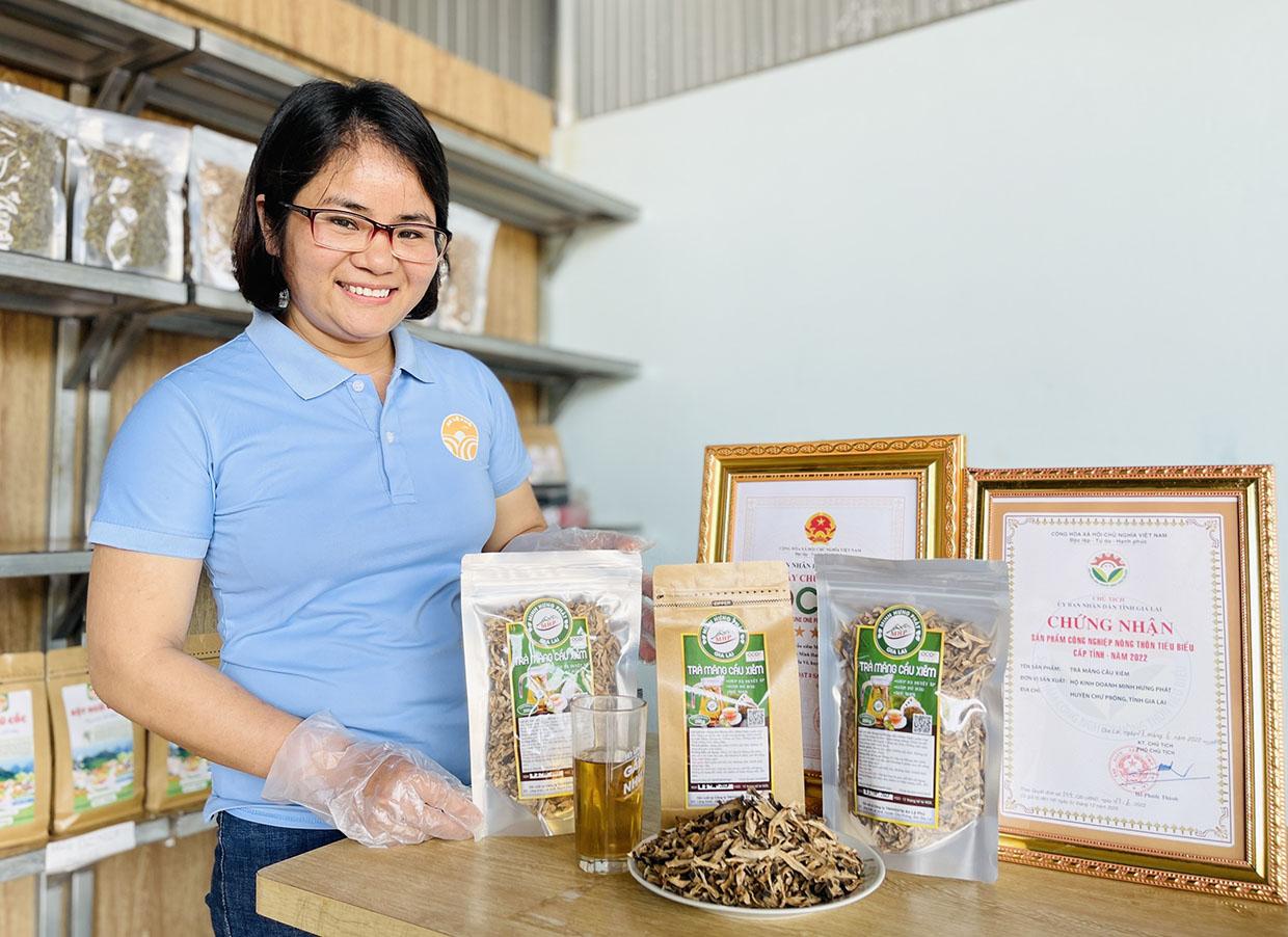 Sản phẩm của chị Hà được chứng nhận là sản phẩm nông nghiệp nông thôn tiêu biểu cấp tỉnh năm 2022.Ảnh Trần Dung