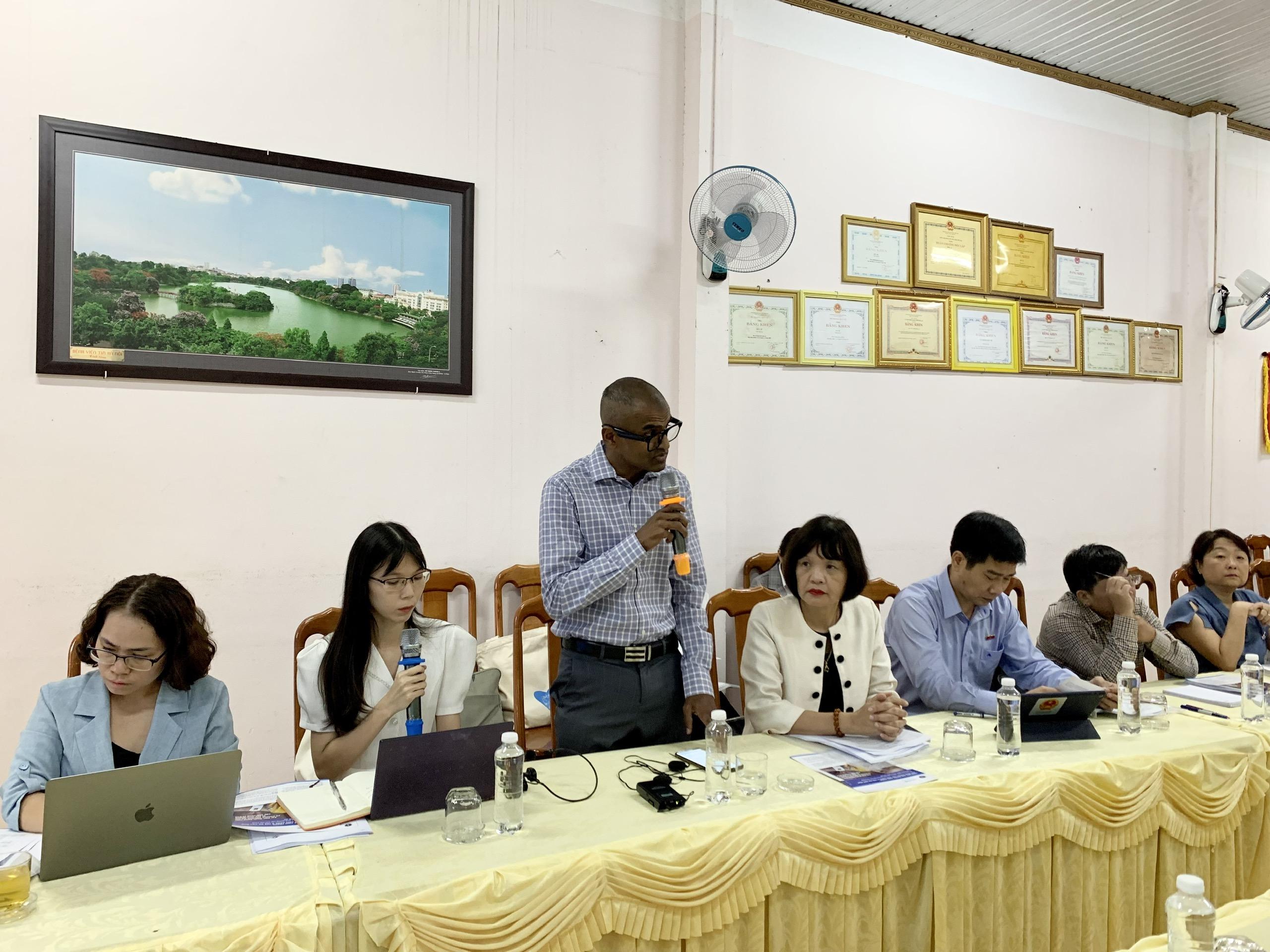 Ông Maharanja Muthu- Trưởng Chương trình Vì sự sống còn và phát triển trẻ em (Tổ chức Unicef) phát biểu tại buổi làm việc. Ảnh: Như Nguyện