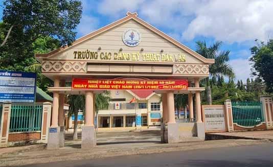 Trường CĐ Kỹ thuật Đắk Lắk, nơi xảy ra việc tuyển sinh “chui” 243 học viên. Ảnh: Hoàng Bình