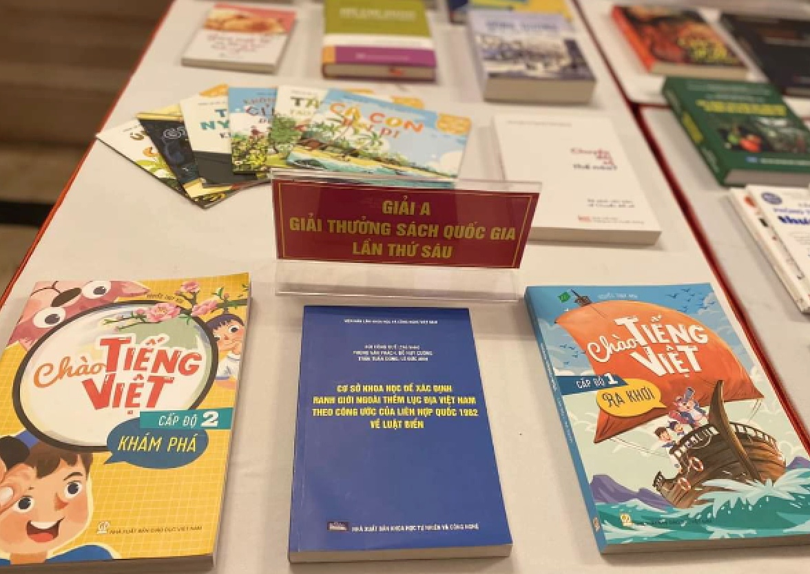 Vì sao “Chào tiếng Việt” và “Ranh giới ngoài thềm lục địa” đoạt giải A Sách quốc gia?