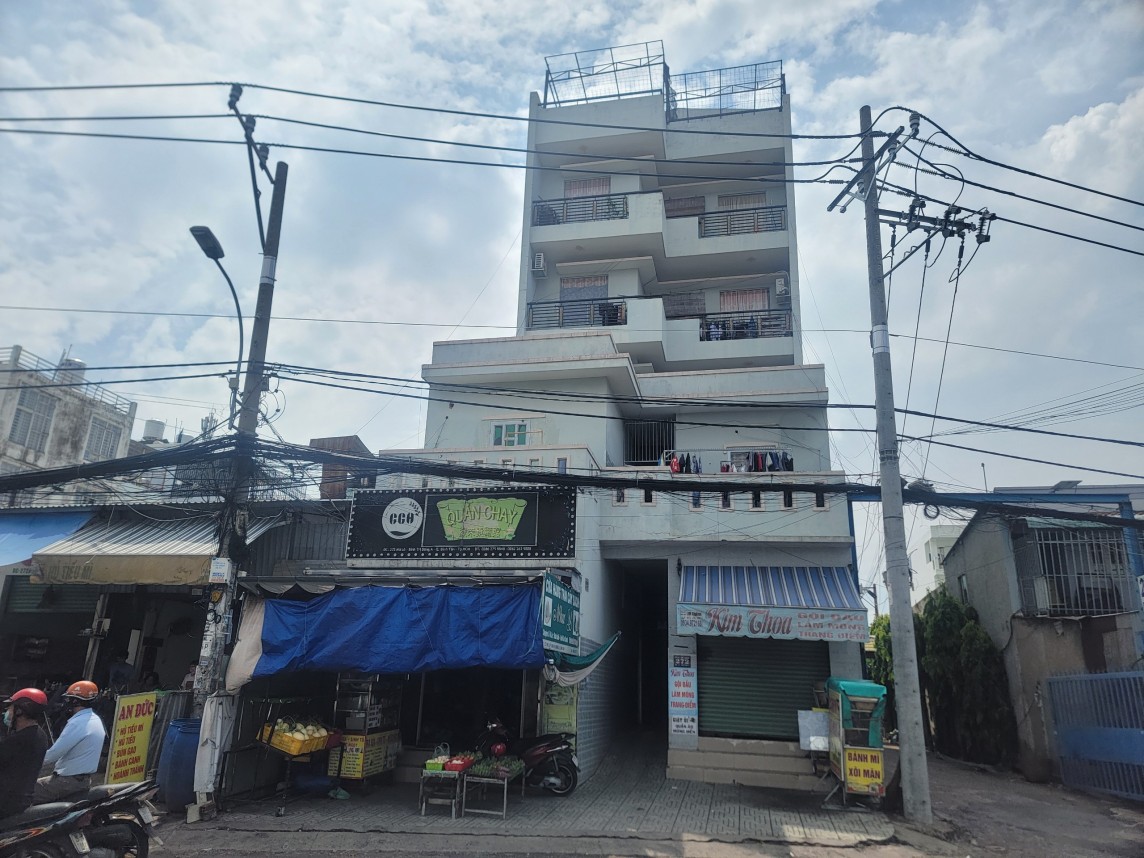 TP. Hồ Chí Minh: Vì sao hàng trăm nhà trọ vi phạm trật tự xây dựng vẫn ngang nhiên tồn tại?